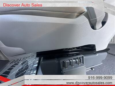 2009 Chrysler Town & Country Touring  HANDICAP WHEELCHAIR ACCESSIBLE VAN - Photo 33 - Sacramento, CA 95821