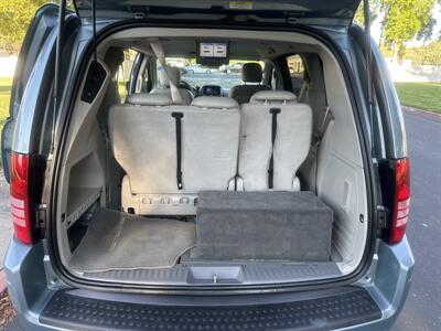 2009 Chrysler Town & Country Touring  HANDICAP WHEELCHAIR ACCESSIBLE VAN - Photo 26 - Sacramento, CA 95821