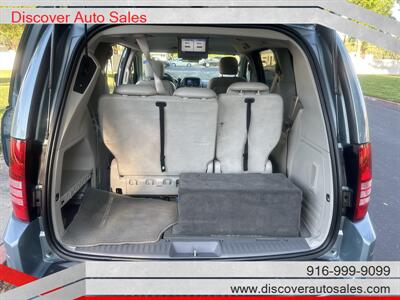2009 Chrysler Town & Country Touring  HANDICAP WHEELCHAIR ACCESSIBLE VAN - Photo 26 - Sacramento, CA 95821