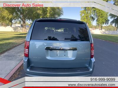 2009 Chrysler Town & Country Touring  HANDICAP WHEELCHAIR ACCESSIBLE VAN - Photo 11 - Sacramento, CA 95821