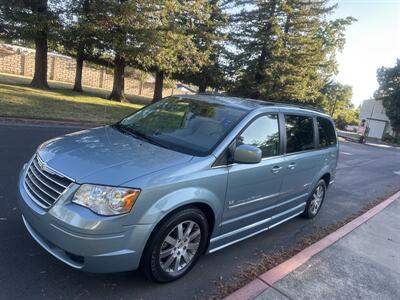 2009 Chrysler Town & Country Touring  HANDICAP WHEELCHAIR ACCESSIBLE VAN - Photo 14 - Sacramento, CA 95821