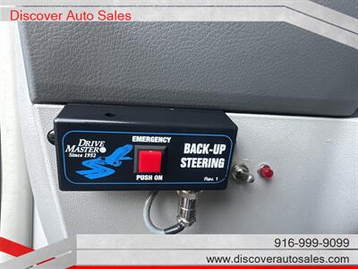 2009 Chrysler Town & Country Touring  HANDICAP WHEELCHAIR ACCESSIBLE VAN - Photo 27 - Sacramento, CA 95821