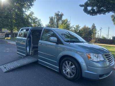 2009 Chrysler Town & Country Touring  HANDICAP WHEELCHAIR ACCESSIBLE VAN - Photo 3 - Sacramento, CA 95821