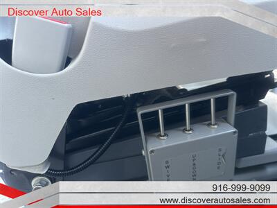 2009 Chrysler Town & Country Touring  HANDICAP WHEELCHAIR ACCESSIBLE VAN - Photo 34 - Sacramento, CA 95821