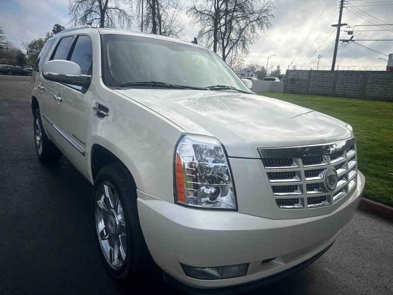 2009 Cadillac Escalade Base photo 5