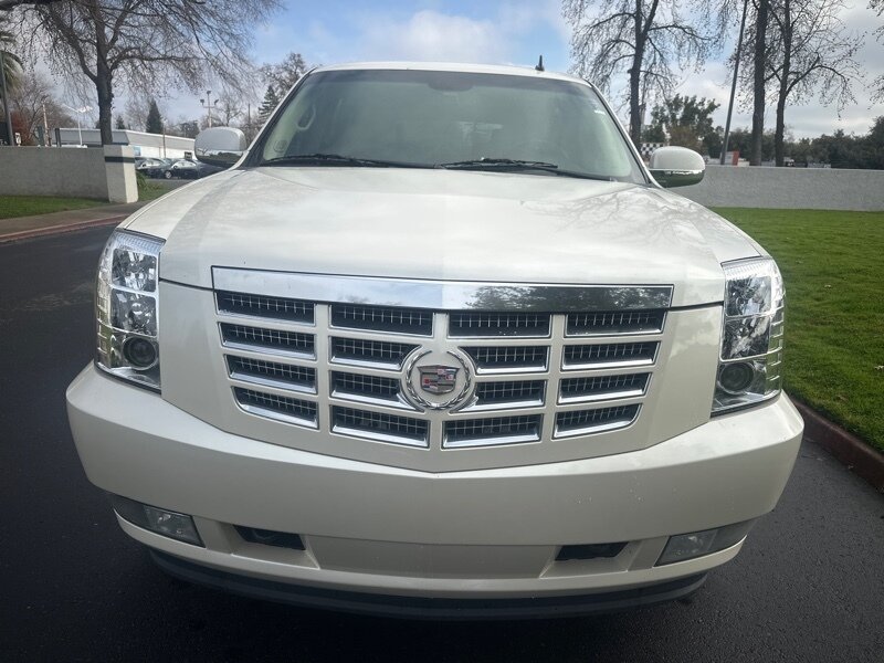 2009 Cadillac Escalade Base photo 15