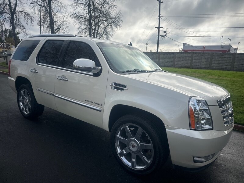 2009 Cadillac Escalade Base photo 6