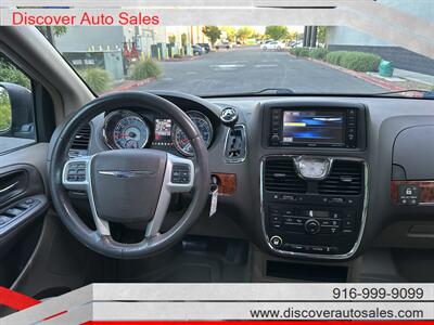 2015 Chrysler Town & Country Touring  HANDICAP WHEELCHAIR ACCESSIBLE VAN - Photo 19 - Sacramento, CA 95821