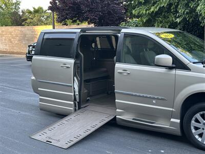 2015 Chrysler Town & Country Touring  HANDICAP WHEELCHAIR ACCESSIBLE VAN - Photo 12 - Sacramento, CA 95821