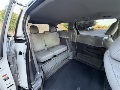2016 Toyota Sienna XLE 8-Passenger   - Photo 10 - Sacramento, CA 95821