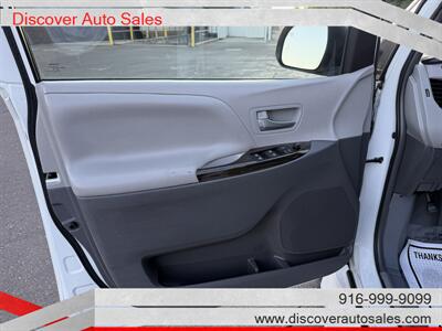 2016 Toyota Sienna XLE 8-Passenger   - Photo 15 - Sacramento, CA 95821
