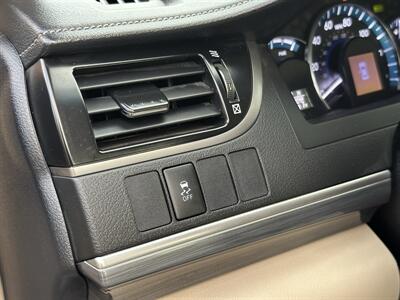 2012 Toyota Camry Hybrid XLE - Photo 21 - Sacramento, CA 95821