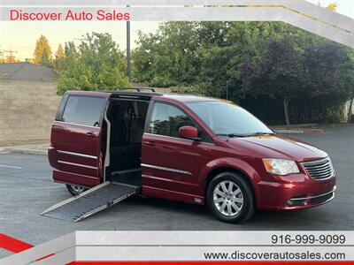 2014 Chrysler Town & Country Touring HANDICAP WHEELCHAIR ACCESSIBLE VAN - Photo 9 - Sacramento, CA 95821