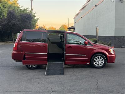 2014 Chrysler Town & Country Touring HANDICAP WHEELCHAIR ACCESSIBLE VAN - Photo 8 - Sacramento, CA 95821