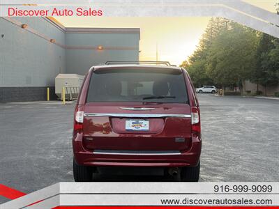 2014 Chrysler Town & Country Touring HANDICAP WHEELCHAIR ACCESSIBLE VAN - Photo 4 - Sacramento, CA 95821