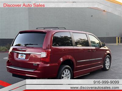 2014 Chrysler Town & Country Touring HANDICAP WHEELCHAIR ACCESSIBLE VAN - Photo 7 - Sacramento, CA 95821