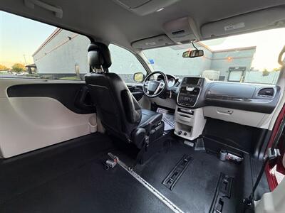 2014 Chrysler Town & Country Touring HANDICAP WHEELCHAIR ACCESSIBLE VAN - Photo 11 - Sacramento, CA 95821