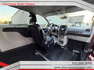 2014 Chrysler Town & Country Touring HANDICAP WHEELCHAIR ACCESSIBLE VAN - Photo 11 - Sacramento, CA 95821