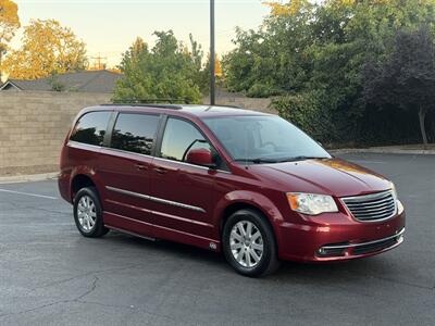 2014 Chrysler Town & Country Touring HANDICAP WHEELCHAIR ACCESSIBLE VAN - Photo 5 - Sacramento, CA 95821