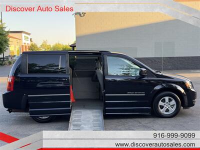 2010 Dodge Grand Caravan SXT  HANDICAP WHEELCHAIR ACCESSIBLE VAN - Photo 6 - Sacramento, CA 95821