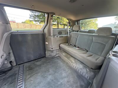 2002 Dodge Grand Caravan Sport  HANDICAP WHEELCHAIR ACCESSIBLE VAN - Photo 18 - Sacramento, CA 95821