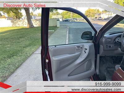 2002 Dodge Grand Caravan Sport  HANDICAP WHEELCHAIR ACCESSIBLE VAN - Photo 16 - Sacramento, CA 95821