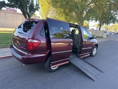 2002 Dodge Grand Caravan Sport  HANDICAP WHEELCHAIR ACCESSIBLE VAN - Photo 5 - Sacramento, CA 95821
