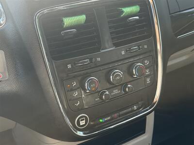2020 Dodge Grand Caravan SXT HANDICAP WHEELCHAIR ACCESSIBLE VAN - Photo 23 - Sacramento, CA 95821