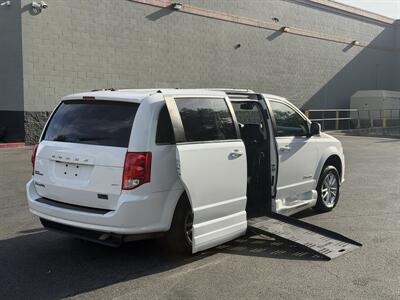2020 Dodge Grand Caravan SXT HANDICAP WHEELCHAIR ACCESSIBLE VAN - Photo 10 - Sacramento, CA 95821