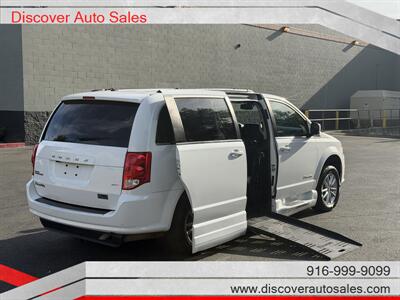 2020 Dodge Grand Caravan SXT HANDICAP WHEELCHAIR ACCESSIBLE VAN - Photo 10 - Sacramento, CA 95821