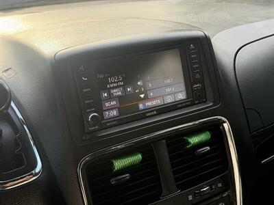 2020 Dodge Grand Caravan SXT HANDICAP WHEELCHAIR ACCESSIBLE VAN - Photo 24 - Sacramento, CA 95821
