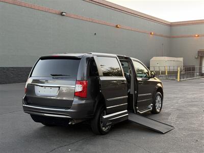 2015 Chrysler Town & Country Touring HANDICAP WHEELCHAIR ACCESSIBLE VAN - Photo 6 - Sacramento, CA 95821