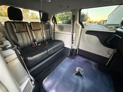 2015 Chrysler Town & Country Touring HANDICAP WHEELCHAIR ACCESSIBLE VAN - Photo 9 - Sacramento, CA 95821