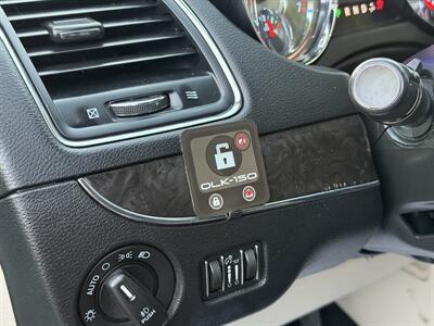 2015 Chrysler Town & Country Touring HANDICAP WHEELCHAIR ACCESSIBLE VAN - Photo 16 - Sacramento, CA 95821