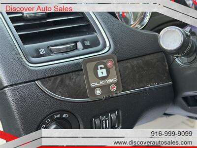 2015 Chrysler Town & Country Touring HANDICAP WHEELCHAIR ACCESSIBLE VAN - Photo 16 - Sacramento, CA 95821