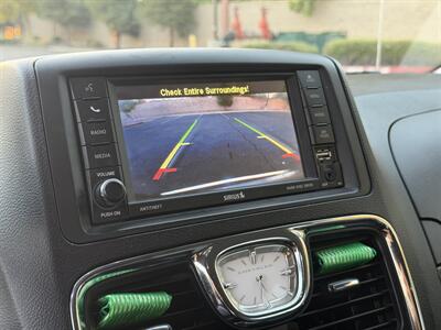 2015 Chrysler Town & Country Touring HANDICAP WHEELCHAIR ACCESSIBLE VAN - Photo 17 - Sacramento, CA 95821