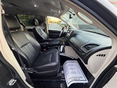 2015 Chrysler Town & Country Touring HANDICAP WHEELCHAIR ACCESSIBLE VAN - Photo 13 - Sacramento, CA 95821