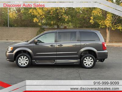 2015 Chrysler Town & Country Touring HANDICAP WHEELCHAIR ACCESSIBLE VAN - Photo 3 - Sacramento, CA 95821