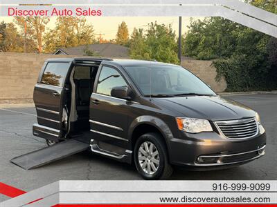 2015 Chrysler Town & Country Touring HANDICAP WHEELCHAIR ACCESSIBLE VAN - Photo 1 - Sacramento, CA 95821