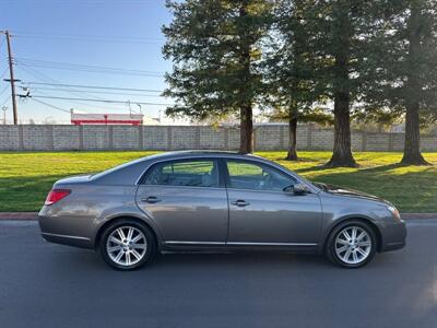 2005 Toyota Avalon XL   - Photo 5 - Sacramento, CA 95821