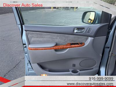 2007 Toyota Sienna XLE 7-Passenger HANDICAP WHEELCHAIR ACCESSIBLE VAN - Photo 16 - Sacramento, CA 95821