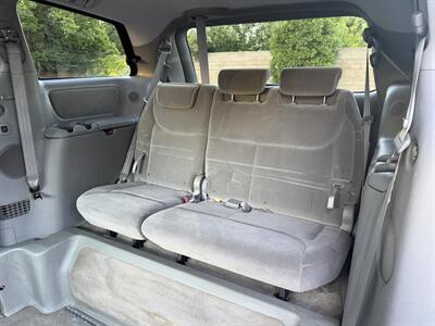 2007 Toyota Sienna XLE 7-Passenger HANDICAP WHEELCHAIR ACCESSIBLE VAN - Photo 14 - Sacramento, CA 95821