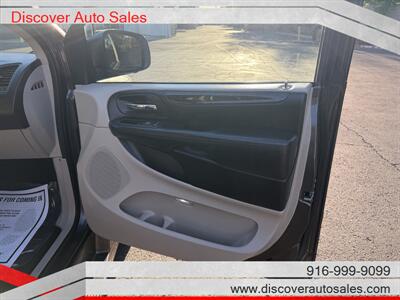 2016 Dodge Grand Caravan SXT HANDICAP WHEELCHAIR ACCESSIBLE VAN - Photo 13 - Sacramento, CA 95821