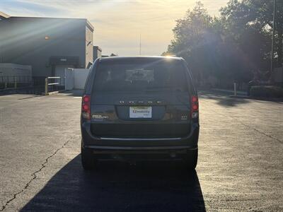 2016 Dodge Grand Caravan SXT HANDICAP WHEELCHAIR ACCESSIBLE VAN - Photo 4 - Sacramento, CA 95821