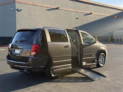 2016 Dodge Grand Caravan SXT HANDICAP WHEELCHAIR ACCESSIBLE VAN - Photo 10 - Sacramento, CA 95821