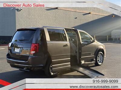 2016 Dodge Grand Caravan SXT HANDICAP WHEELCHAIR ACCESSIBLE VAN - Photo 10 - Sacramento, CA 95821
