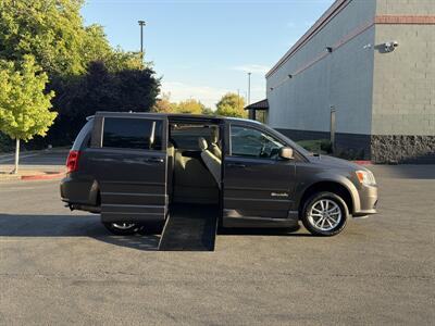 2016 Dodge Grand Caravan SXT HANDICAP WHEELCHAIR ACCESSIBLE VAN - Photo 11 - Sacramento, CA 95821
