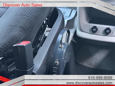 2015 Dodge Grand Caravan SXT  HANDICAP WHEELCHAIR ACCESSIBLE VAN - Photo 18 - Sacramento, CA 95821
