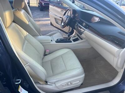 2014 Lexus ES 300h   - Photo 24 - Sacramento, CA 95821