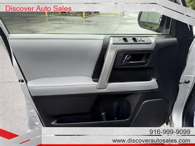 2013 Toyota 4Runner SR5   - Photo 7 - Sacramento, CA 95821